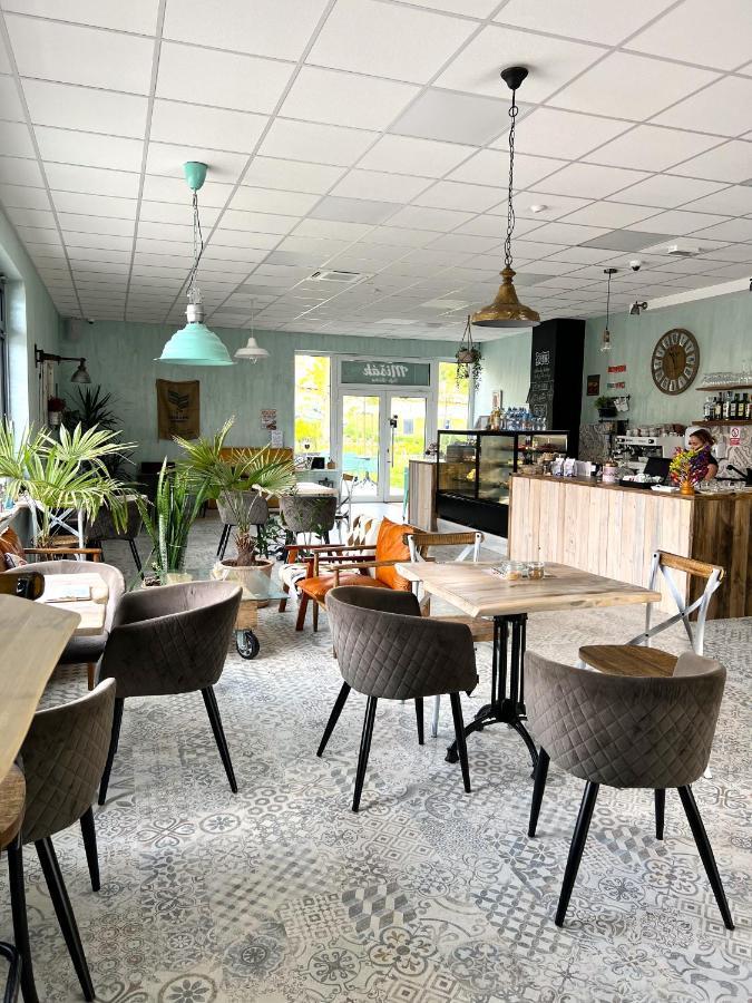 Cozy Stay Apartment Trencin Luaran gambar