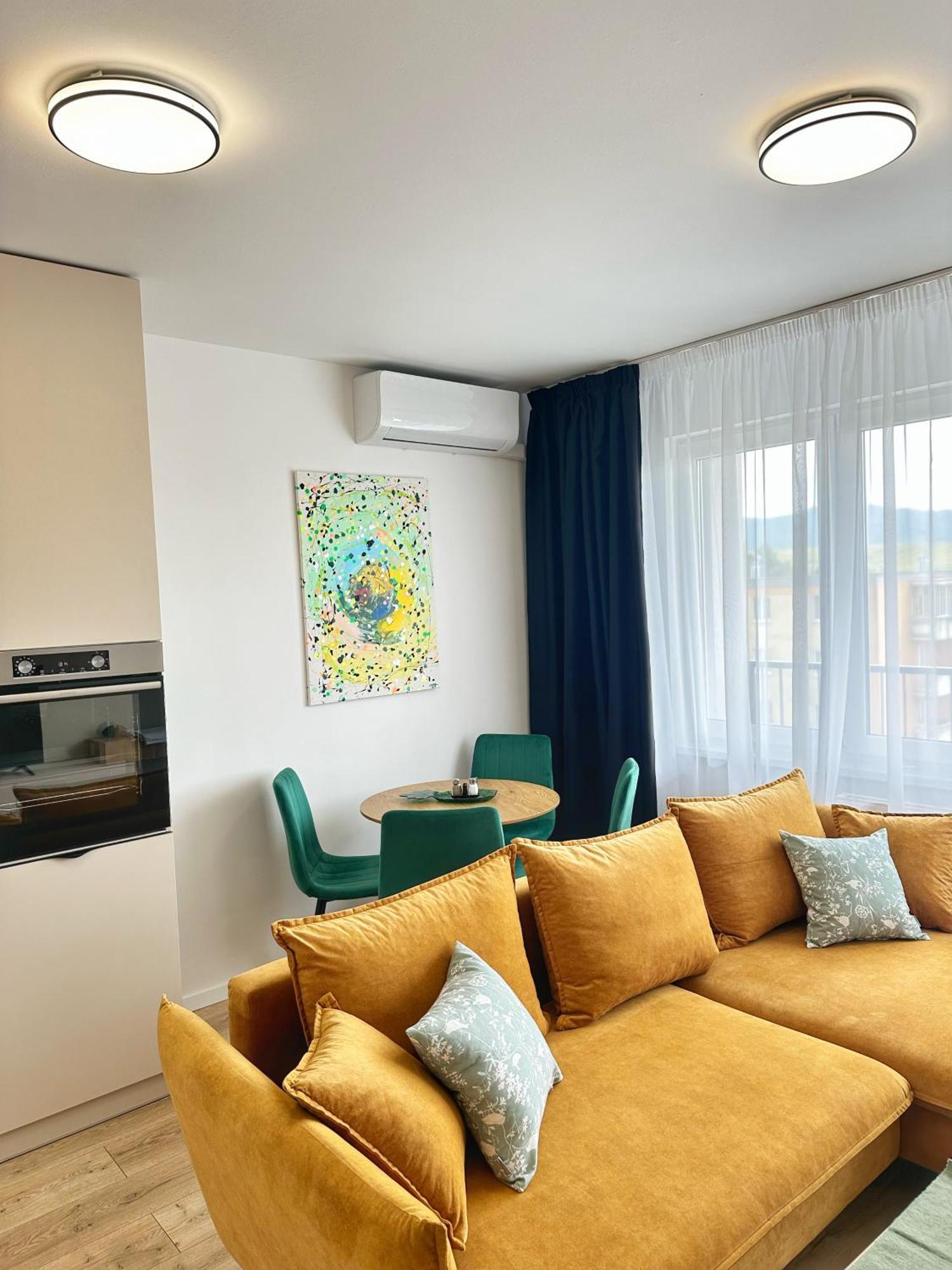 Cozy Stay Apartment Trencin Luaran gambar
